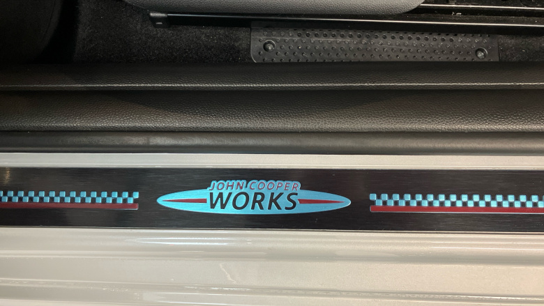 MINI Hatchback 2.0 Cooper S Sport II 3dr Auto Petrol Hatchback